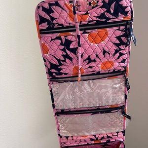 Vera Bradley Loves Me Daisy Hanging Cosmetic Makeup Organizer, retired print